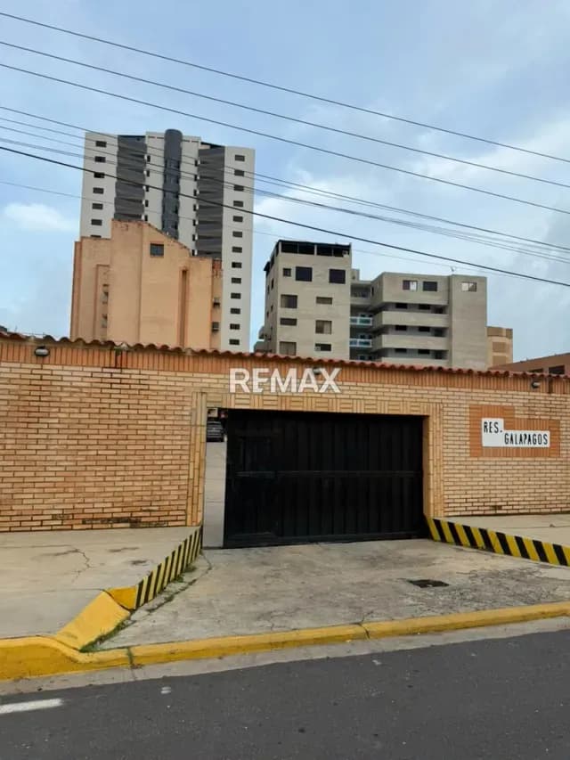 EN VENTA UN APARTAMENTO AMOBLADO EN LA AVENIDA SILVA EDIFICIO GALÁPAGOS