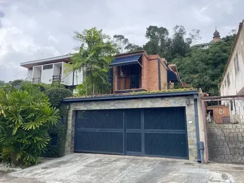 En Venta Hermosa Y Actualizada Casa, Urb El Cafetal Mr