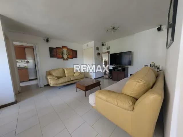 GUAICAY APARTAMENTO EN VENTA 73M2 2H2B1P Acepta Credito Vzla Renace