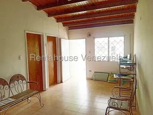 Inmuebles Milagros Nazareth Casa En Alquiler En Barquisimeto Lara Zona Norte El Cuji. Codigo Del Inmueble 26-15063 Economica Residencial Economico
