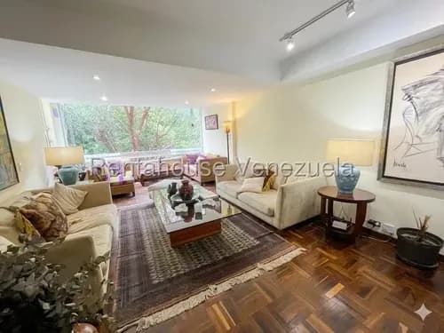 Apartamento En Venta En Sebucan Con Amplios Y Luminosos Espacios, Pisos De Parquet Yf 26-19971