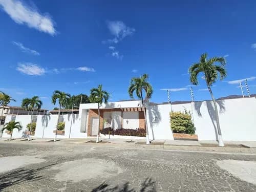 Hermosa Casa En Urbanización El Castaño Maracay