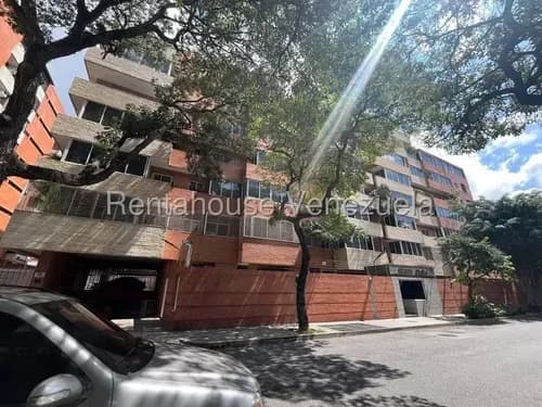 Hermoso Apartamento En Venta / Campo Alegre Exclusivo Edificio Con Pozo #26-6873 Mccg