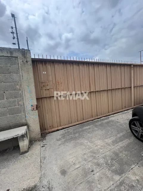 En Venta Amplio Terreno ubicado en la Zona Industrial II