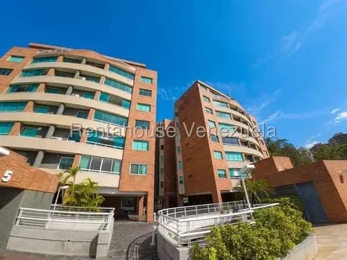 Con Excelente Vista Al Ávila, Se Vende Apartamento Ubicado En Lomas Del Sol 26-18876