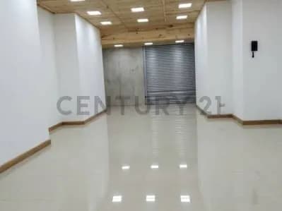 CS - VENTA DE LOCAL COMERCIAL. Parque Central: El Corazón del Flujo Peatonal