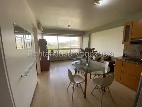 El Rosal 26-19906 Se Alquila Hermoso Apartamento En Alquiler Completamente Amoblado, Linda Vista, Ventilado Fresco, Muy Buena Ubicación Zona Tranquila Y De Fácil Acceso.