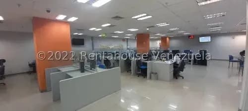 Maravilloso Local Comercial En La Candelaria En Venta. Mls #24-20307 Ch.