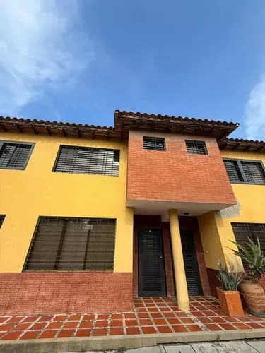 Ad, Tonwhouse En Venta En Manantial Res, Villas Tinajero