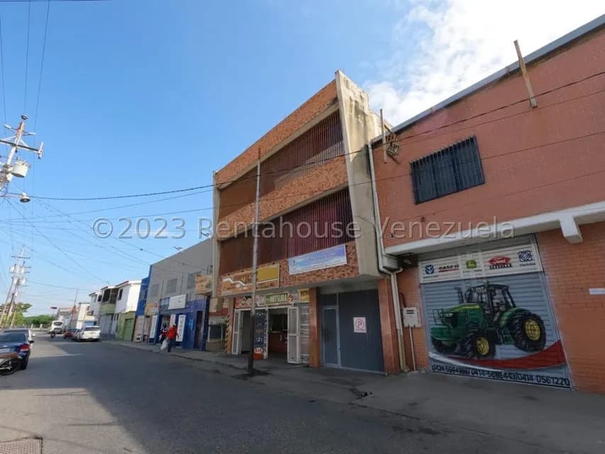 Comercial (Edificio) en Venta en Centro, Lara
