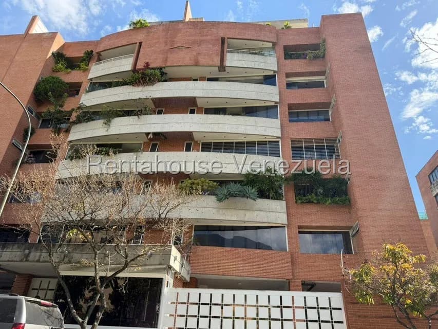 Apartamento (Penthouse) en Alquiler en Campo Alegre, Distrito Metropolitano