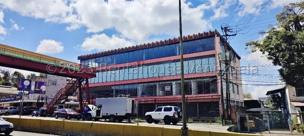 Comercial (Edificio) en Venta en Municipio Carrizal, Miranda