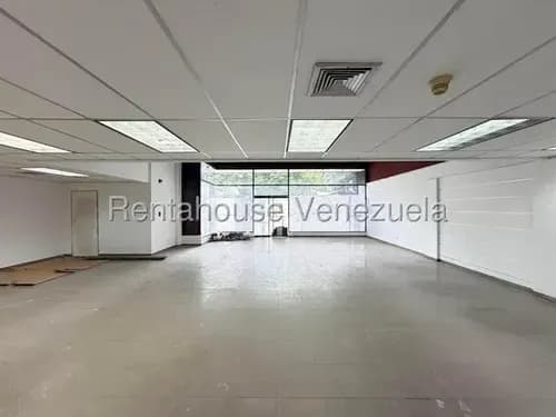 Daniela Linarez Alquila Impecable Local Comercial De 216 M2, 2 Baños, Situado En La Zona De Mayor Flujo Peatonal Y Vehicular Del Centro De Barquisimeto