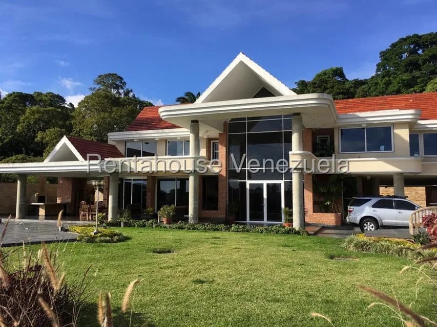 Casa (Duplex) en Venta en La Lagunita Country Club, Distrito Metropolitano