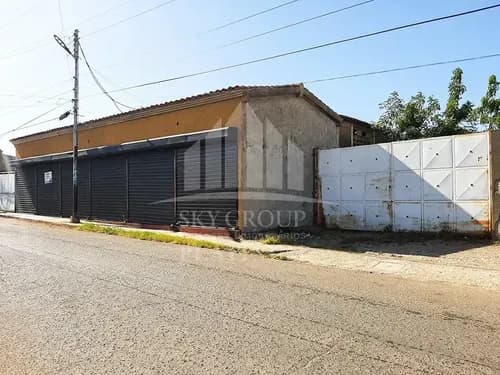 Local, Galpón Y Terreno Ubicado En El Corazón De Pueblo Nuevo De Paraguaná. Pll-427