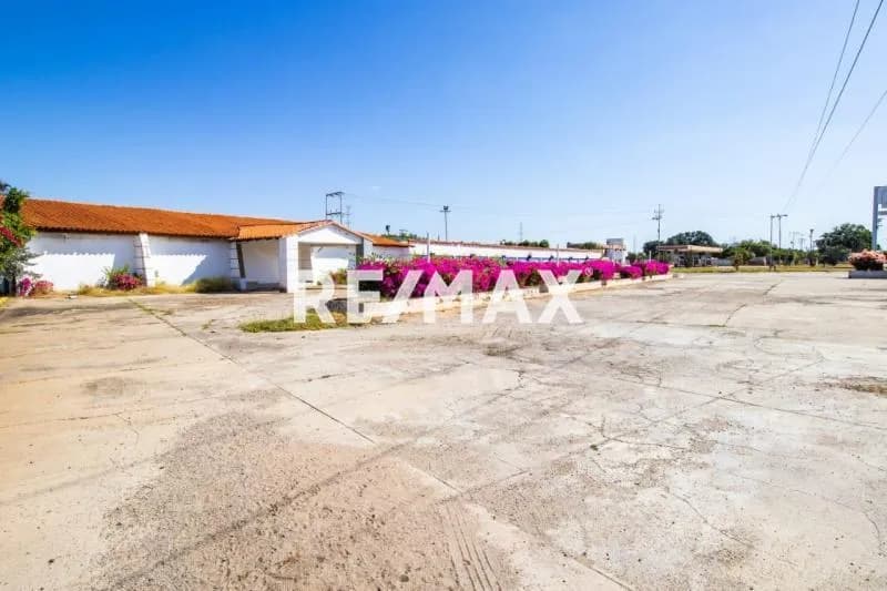 VENDE HOTEL EXELENTE UBICACION