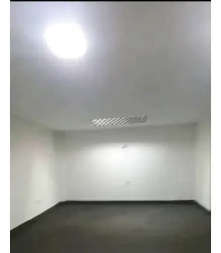Oficina O Local En Venta Centro Comercial Camoruco