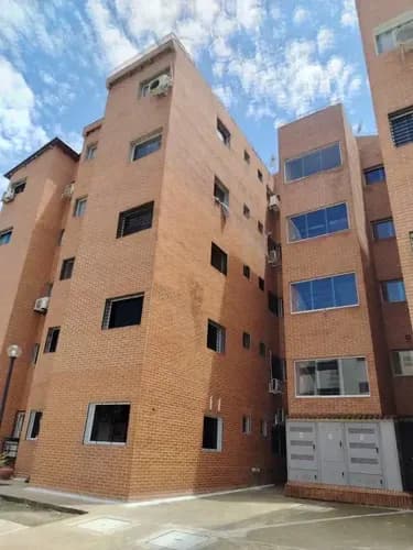 Mc Venta De Apto. Paraparal, Resd. Bosque Encantado.