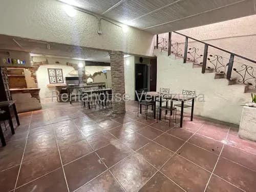 El Hatillo Local Comercial Alquiler Restaurante 2 Niveles Terraza Deposito Planta Electrica Inversión Emprendimiento