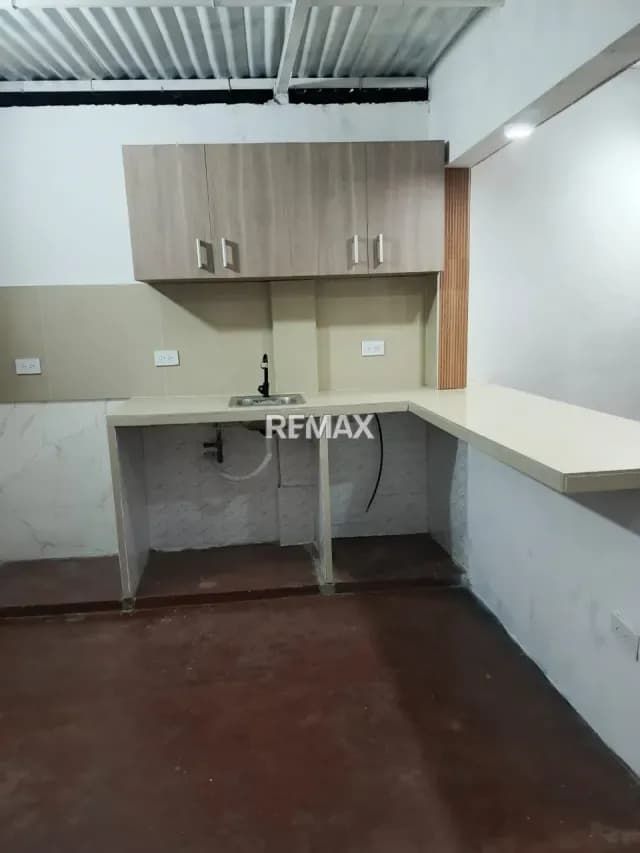 Lindo y acogedor anexo en alquiler 30 m2 Urbanización cosmopolita de Morón-Valera