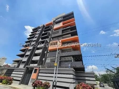 Penthouse De 470mts En Venta Obra Gris Urb La Soledad Resd La Fortaleza Maracay 25-15489 Avel