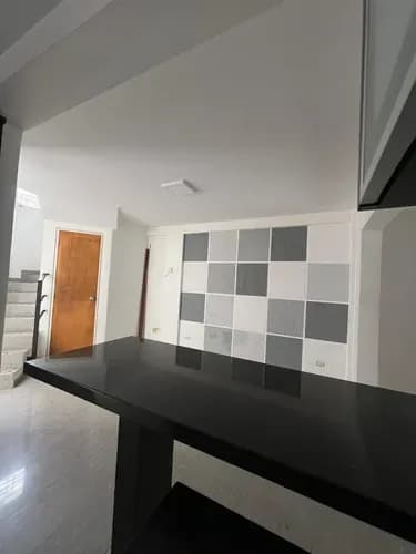 Alquiler De Townhouse: C.r. Pozo Esmeralda Nlb-inp