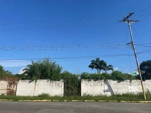 Terreno Residencial En Venta En Colinas De Guataparo (959ms) Calle Cerrada.