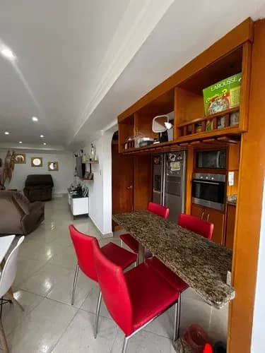 Daniela Jimenez, En Venta Apartamento Amoblado Mañongo Valle Arriba