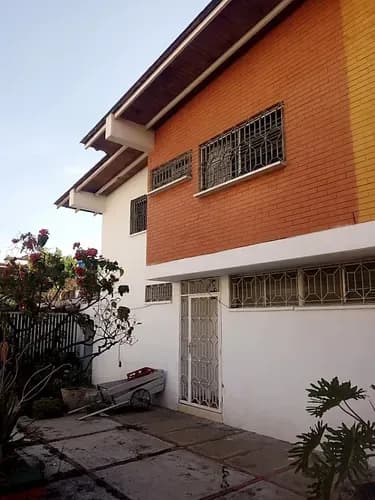 En Venta Bella Quinta En Montalbán I.caracas Yq