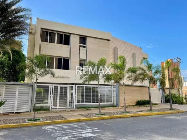 APARTAMENTO EN VENTA EDIFICIO MALLORQUINA URBANIZACIÓN LA VIRGINIA MARACAIBO
