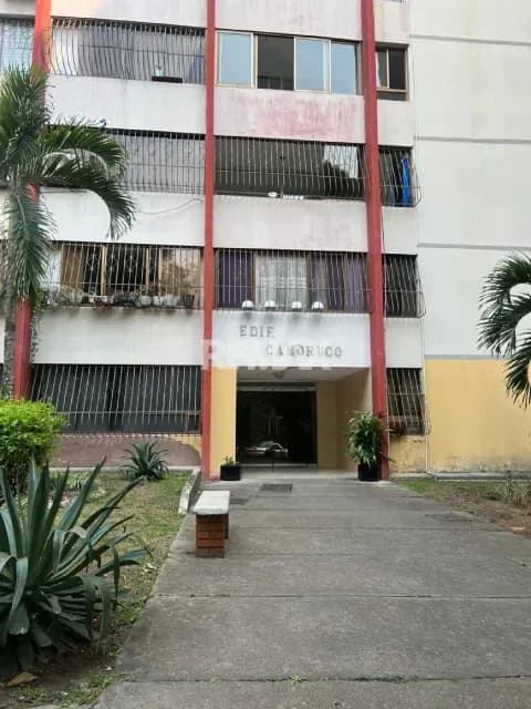 Alquile Apartamento tipo estudio equipado Residencias La Arboleda Avenida Ferrero Tamayor