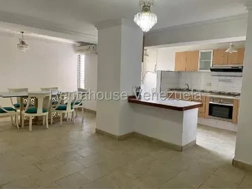 Jean Pavon Tiene Excelente Apartamento En Alquiler En La Av Los Leones Este De Barquisimeto Lara 26-16704