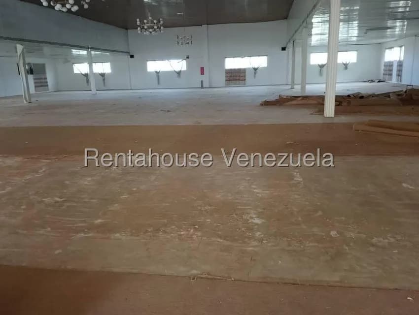 Comercial (Local Comercial) en Alquiler en Municipio Carrizal, Miranda