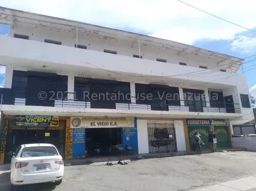 En Venta Local Comercial Con Excelente Ubicacion En Cabudare, Zona Centro Muy Transitada Lara Rc