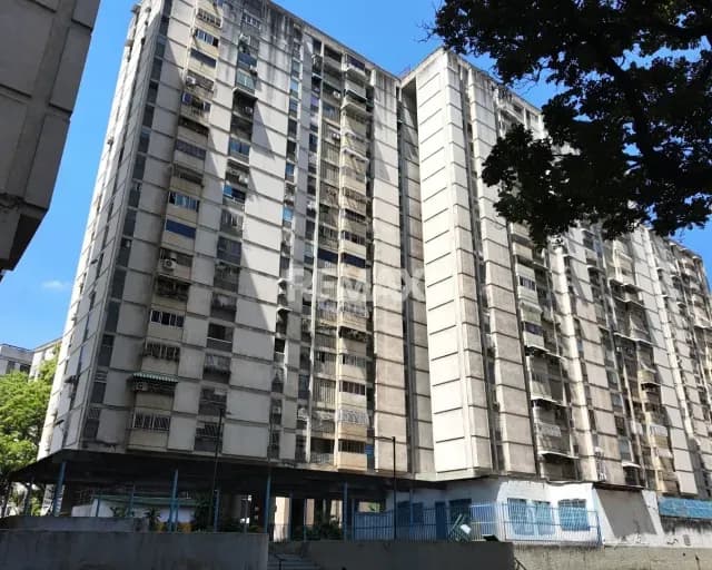 Venta de apartamento en la california el marqués Av Francisco de Miranda