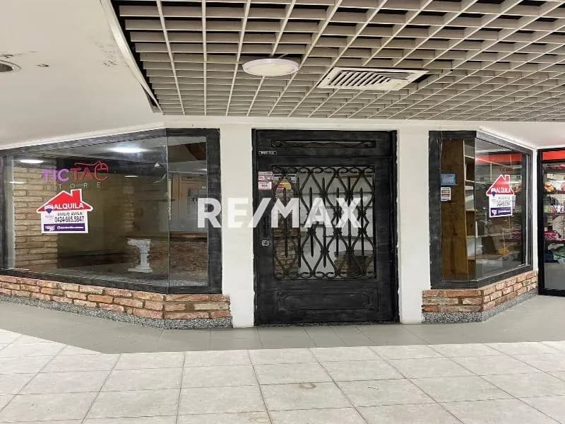 Alquiler de Local Comercial Centro Comercial Lago Mall 1er Nivel (Cine)