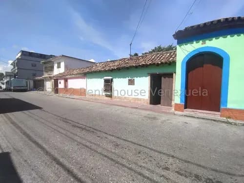%% Maria Elena Oropeza %% Vende Con Una Ubicación Premium De Alto Trafico Comercial Asegurando Plusvalía Y Rentabilidad / Casa 505 M2/ Un Inmueble Adaptable A Diversos Rubros/ En Centro, Lara#26-9203/