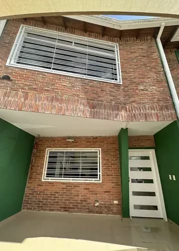 En Venta Townhouse Turmero