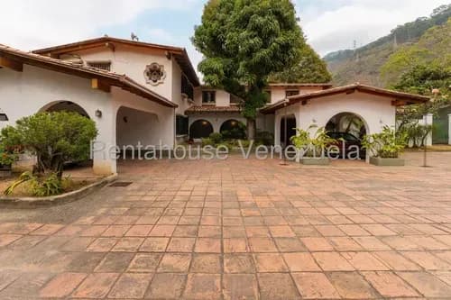 Casa En Venta En Country Club 25-19997 Mg
