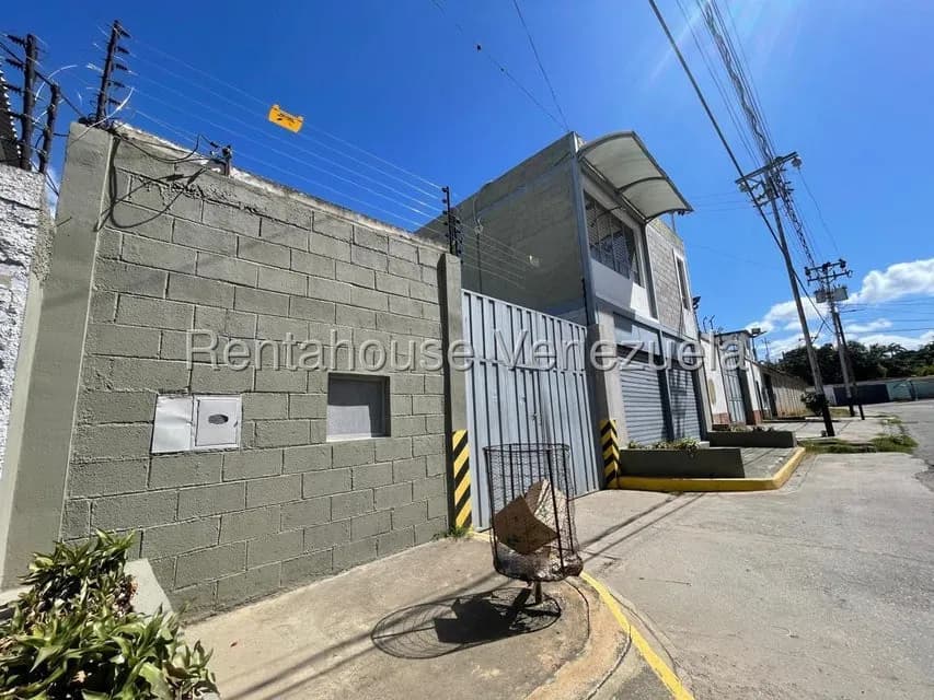 Comercial (Galpon - Deposito) en Venta en Agua Viva, Lara