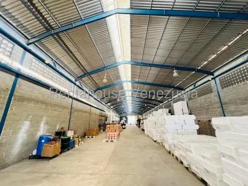 Daniela Linarez Vende Galpón De 1,758 Mt2 Un Espacio Amplio Y Funcional Con 2 Oficinas, 2 Baños, Planta Eléctrica Ubicado En La Zona Industrial 3 Barquisimeto