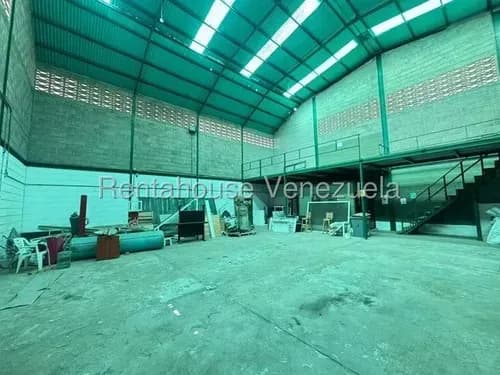 Lcda. Milagros Inmuebles Nazareth Galpon Industrial En Venta En Barquisimeto Lara Zona Oeste. Codigo Del Inmueble 26-8242 Economica Comercial Economico