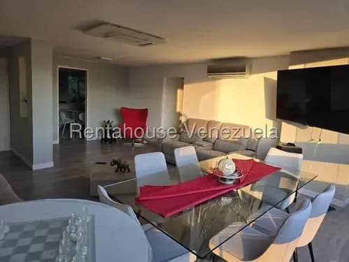 Venta De Bello Apartamento Remodelado En La Tahona Jg