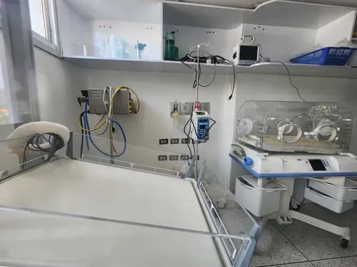 Grey Zuloaga Y Javier Philips Venden Clínica En Maracay Estado Aragua Solo Clientes Directos
