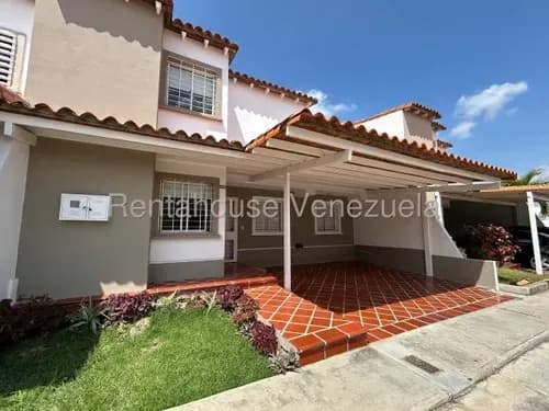 Naudy Escalona & Maribel Morillo Asesores Inmobiliarios De Rentahouse Venden Espectacular Casa En Zona Av Ribereña Cabudare 26-14323 Lara