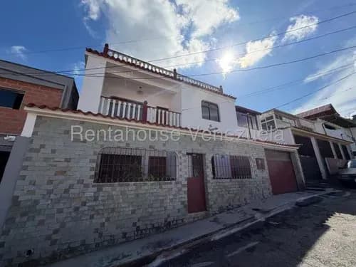 Gran Oportunidad De Adquirir Casa Dúplex Calle Cerrada Con Apartamentos Independientes Urb. Trigo Los Teques Fc 26-4747