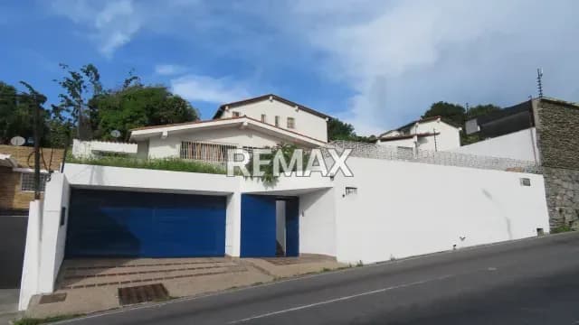 CASA EN VENTA LOMAS DEL CLUB HIPICO