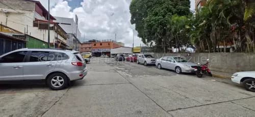 Maripérez !! Alquiler Estupendo Local Comercial A Pie De Calle, 70 M2, 1 Baño, 2 Pe, Cómodos Espacios, Facilidades Para Carga Y Descarga De Mercancía. Extraordinaria Ubicación !!