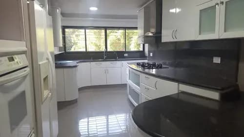 Ip Ofrezco Un Apto Excelente Completamente Remodelado En Las Esmeraldas
