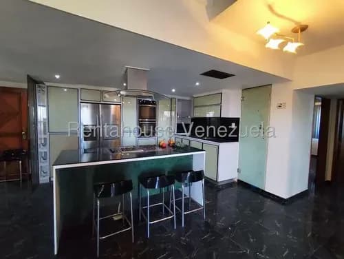 Ca Vende Lindo Y Amplio Penhouse Duplex, Los Robles Isla De Margarita.